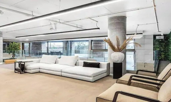 Dudden Hill Apartment | Stunning Flat swimming pool/gym