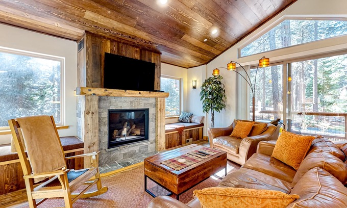 Tahoma House | Stunning forest home with large deck, walk to Lake Tahoe & Sugar Pine Point