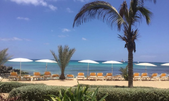 Santa Maria House | Stunning Front Line Apartment No 2, Sleeps 6 (3 Bedrooms)