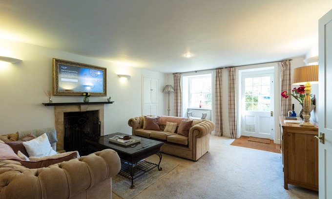 Bath Apartment | Stunning garden flat in a gracious Georgian terraced town house