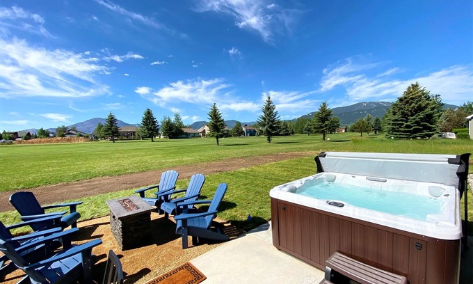 Red Lodge House | Stunning Golf Course Home with Hot Tub and Spectacular Mountain Views