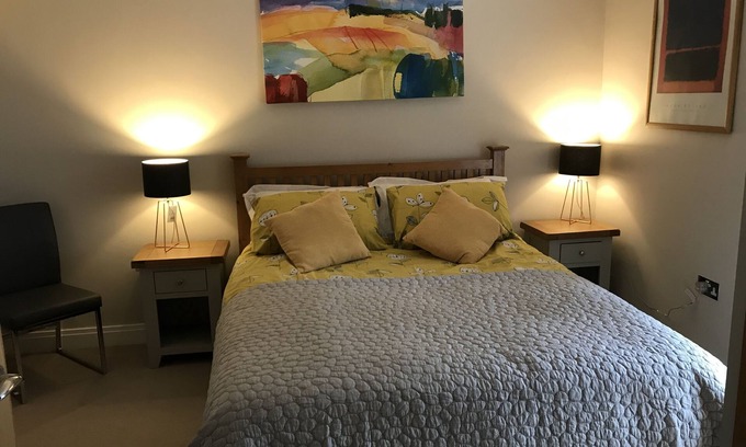 Canterbury Apartment | Stunning Ground Floor