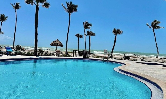 Sanibel Condo | Stunning Gulf views! Pointe Santo Updated - 2BD 2BATH
