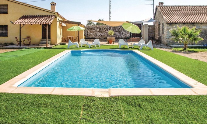 Villanueva del Duque House | Stunning home in Villanueva del Duque
