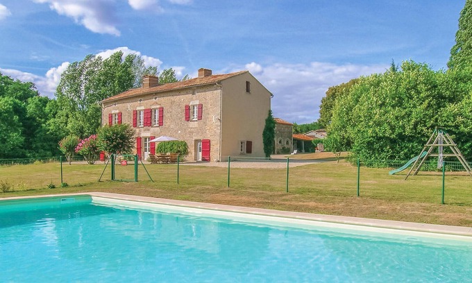 Saint-Maixent-de-Beugne House | Stunning home in St Maixent de Beugné