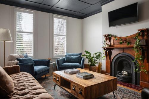 Trevallyn House | Stunning heritage home near the CBD