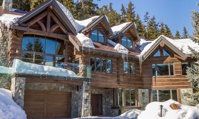 Blueberry Hill House | Stunning High End Luxury Chalet in prestigious Blueberry Hills, Sleeps 12