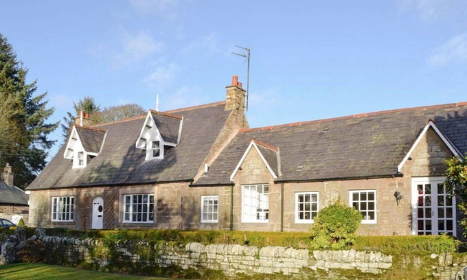 Letham Grange House | Stunning historic Angus cottage next door to Guthrie castle and ancient church
