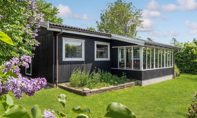 Bog By House | Stunning home in Bogø By with kitchen