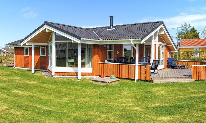 Hvidbjerg Strand House | Stunning home in Børkop with sauna