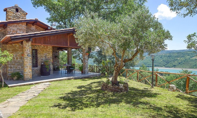 Cicerale House | Stunning home in Cicerale