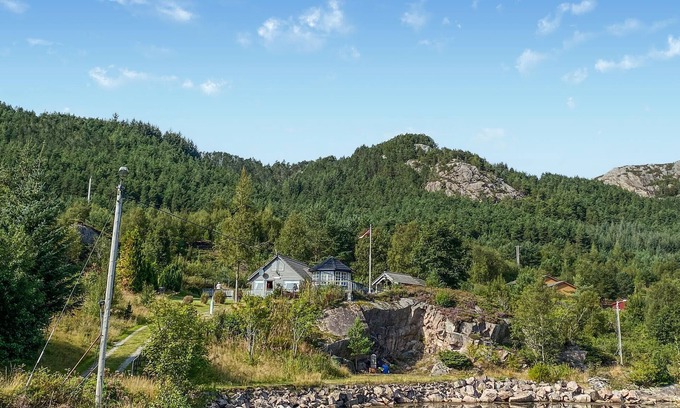 Fjaler House | Stunning home in Korssund with WiFi
