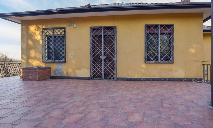 Linguaglossa House | Stunning home in Linguaglossa with WiFi