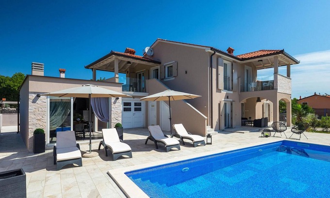 Becici House | Stunning home in Labin - Rabac