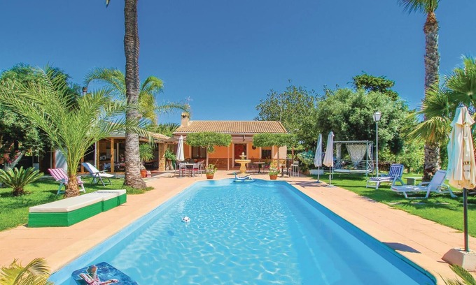 La Marina House | Stunning home in La Marina, Elche