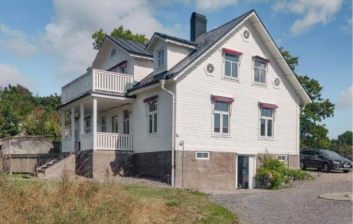Vekerum House | Stunning Home In Mörrum With Sauna
