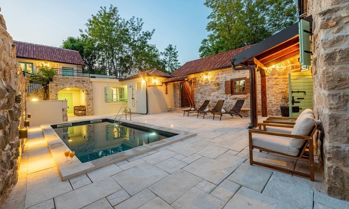 Pristeg House | Stunning home in Pristeg