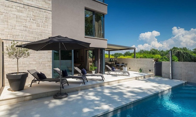 Krizine House | Stunning home in Umag