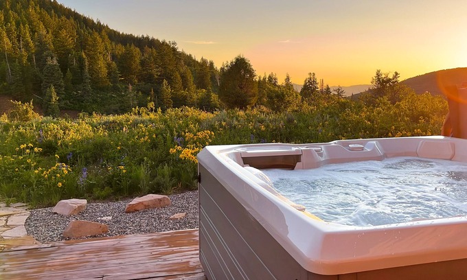 Summit Park House | Stunning home with incredible views, trail access, hot tub & children's items