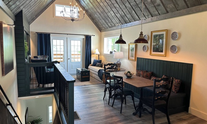 Georgetown House | Stunning Horse Farm Experience on Bourbon Trail!