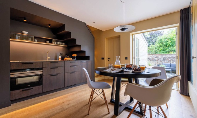Winchester House | Stunning House in Central Winchester