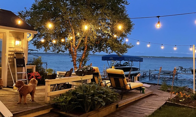Traverse City Cottage | Stunning lake cottage in the heart of wine country