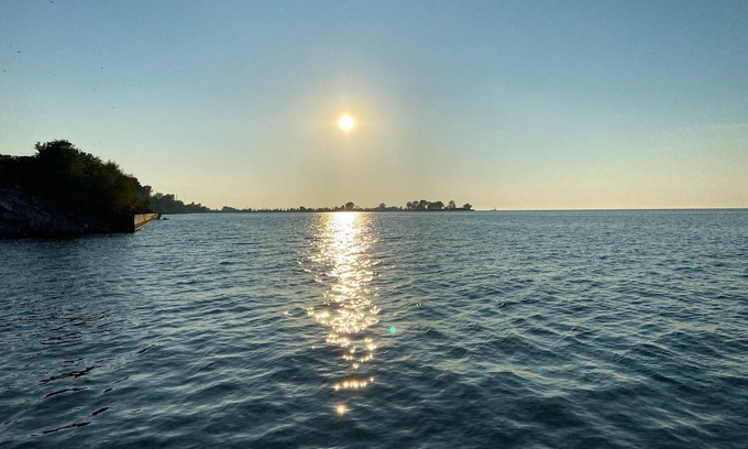 Lorain House | Stunning Lakefront Seven bedroom Century home