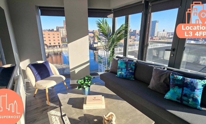 The Docks Apartment | Stunning Liverpool Dockside Apt by City SuperHost