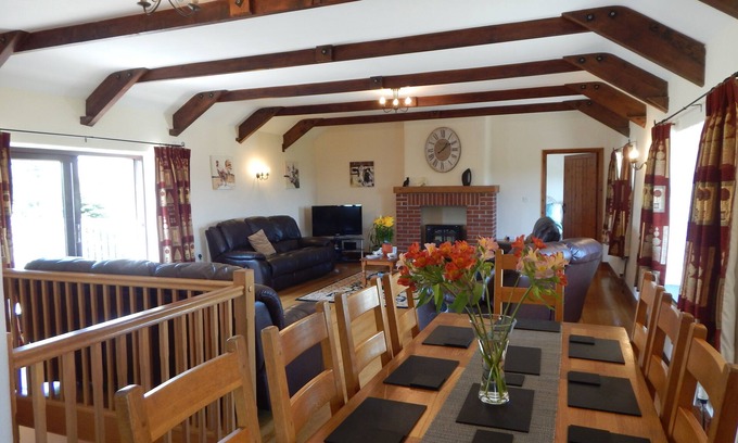 Golant House | Stunning location, superior quality barn, open all year, swimming pool, hot tub