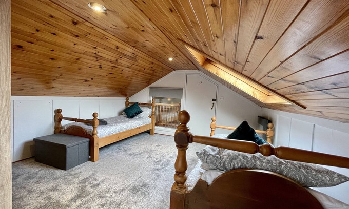 Arrochar House | Stunning Lochside Lodge at the Foot of The Cobbler
