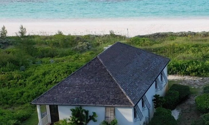 Governor's Harbour Villa | Stunning Luxury Villa Directly On French Leave Beach