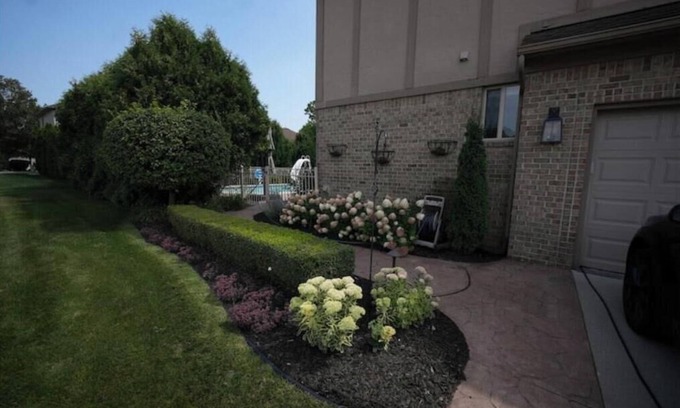 Macomb House | Stunning Luxury Colonial Estate