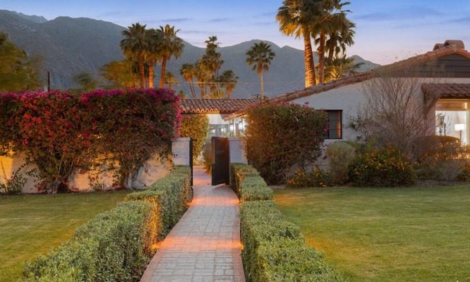 Old Las Palmas House | Stunning Luxury Home with 4-Bedrooms, Private Salt-Water Pool, & Spa