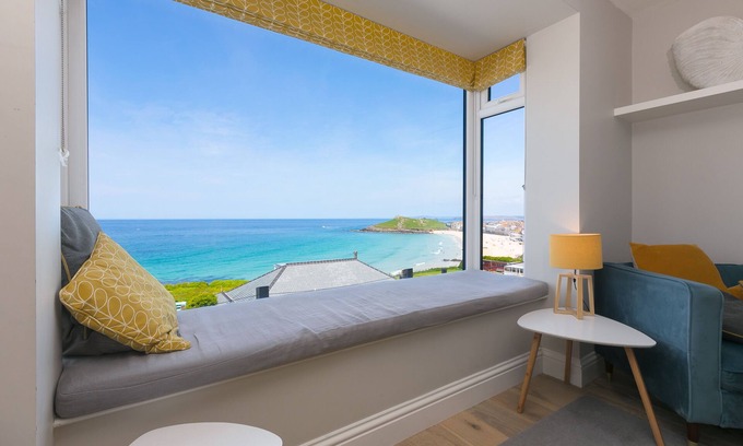 St Ives House | Stunning luxury holiday home - sea views, garden and parking