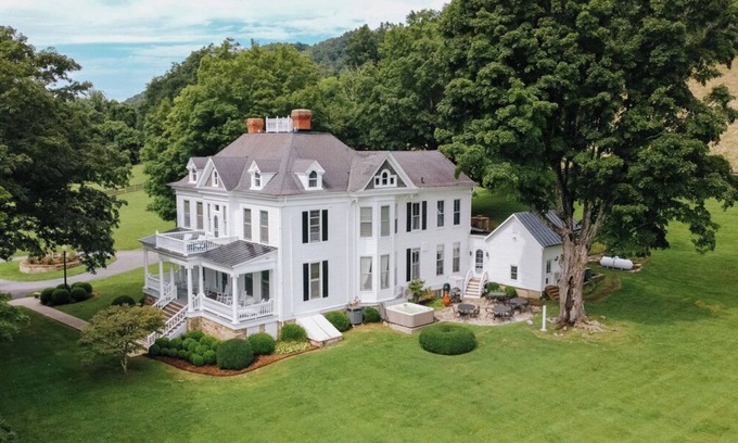 Hot Springs House | Stunning Manor home with spectacular mountain views, hot tub, and firepit