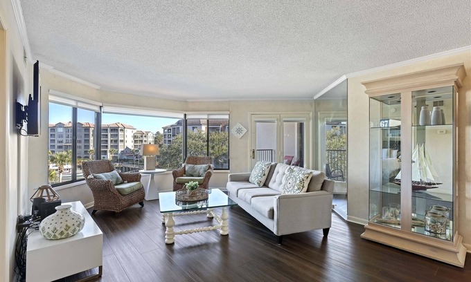 Shelter Cove Condo | Stunning Marina Views - Steps to the Pool - Bike to the Beach!