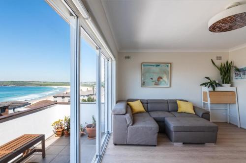 Maroubra Apartment | Stunning Maroubra Beachview Apt with Parking