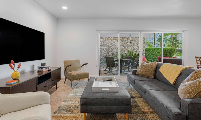 Historic Tennis Club Condo | Stunning Mid-Century Getaway