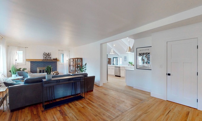West Elmira House | Stunning Mid Century Modern Designer Home