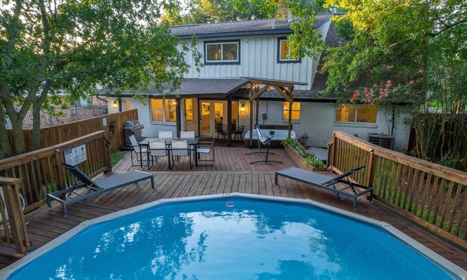Westbury House | Stunning Modern Dream Home w Pool, Grill, Foosball