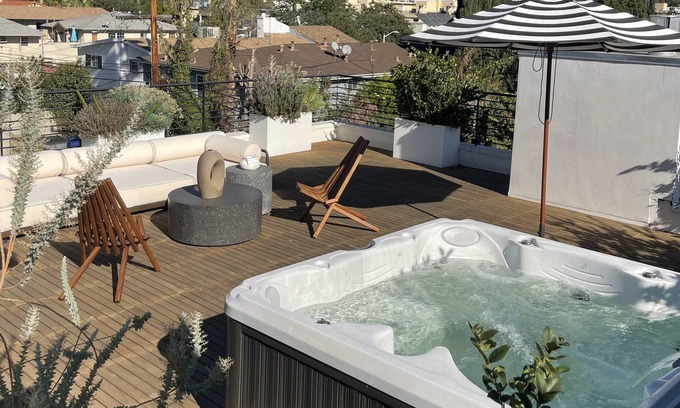 Tri-West House | Stunning modern town house in the heart of cool TRI WEST W Private Rooftop/SPA