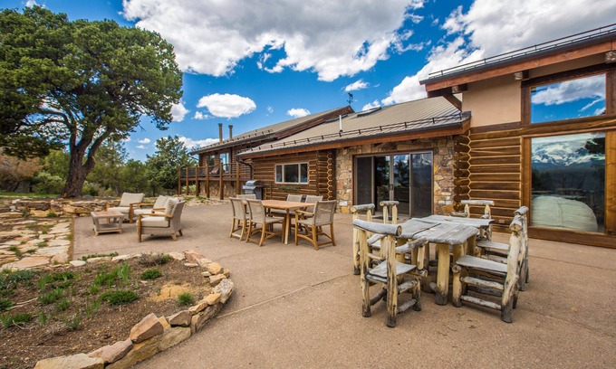 Loghill Village House | Stunning Mountain Home with Spectacular Views - Access to Trails