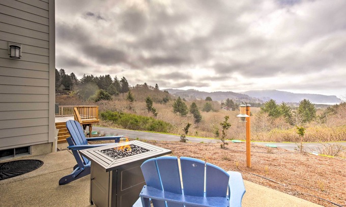 Neskowin House | Stunning Neskowin Gem: View of Cascade Head!