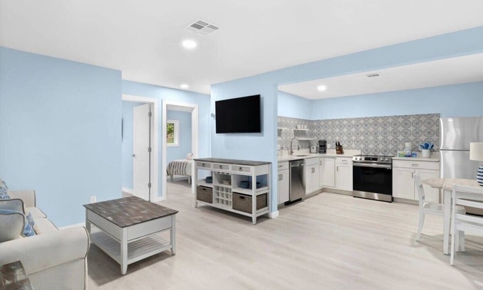 McGregor House | Stunning Newly Renovated River District Residence