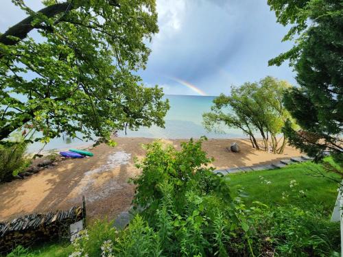 Traverse City House | Stunning Newly Renovated Modern Beach House - 7633