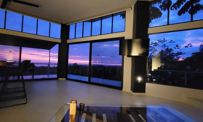 Hatillo Villa | Stunning Ocean Views! 5 Minutes to Dominical. Private Pool and Sun Deck. Wow!