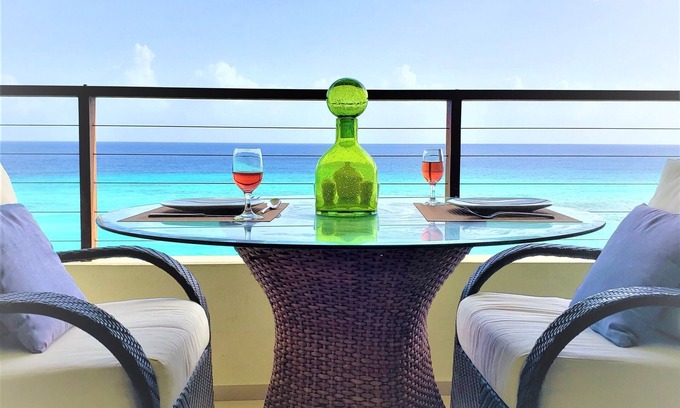 West Coast Condo | Stunning Ocean Front Views and location