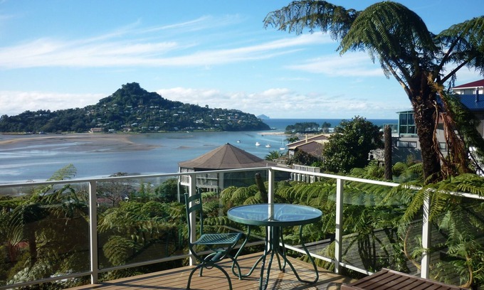 Tairua House | Stunning ocean, harbour and island views.