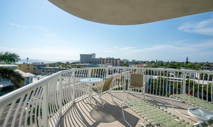 Capri Isle Condo | Stunning Ocean Views 7th Night Free Sept