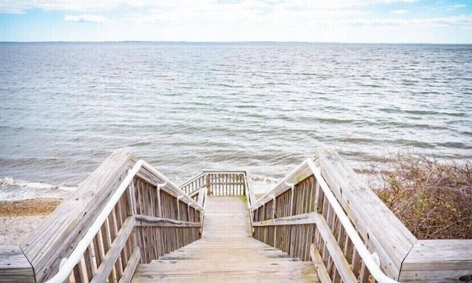 Old Saybrook House | Stunning Ocean view with Hot tub. Sleeps 10